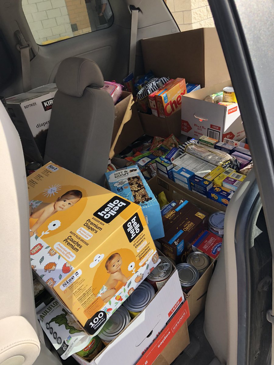 RidgeAlgonquin's tweet photo. Way to go Rapids. Over 800lbs of food donated to the Food Bank. @SCDSB_Schools @LC_Simcoe https://t.co/xI6H80FOZL