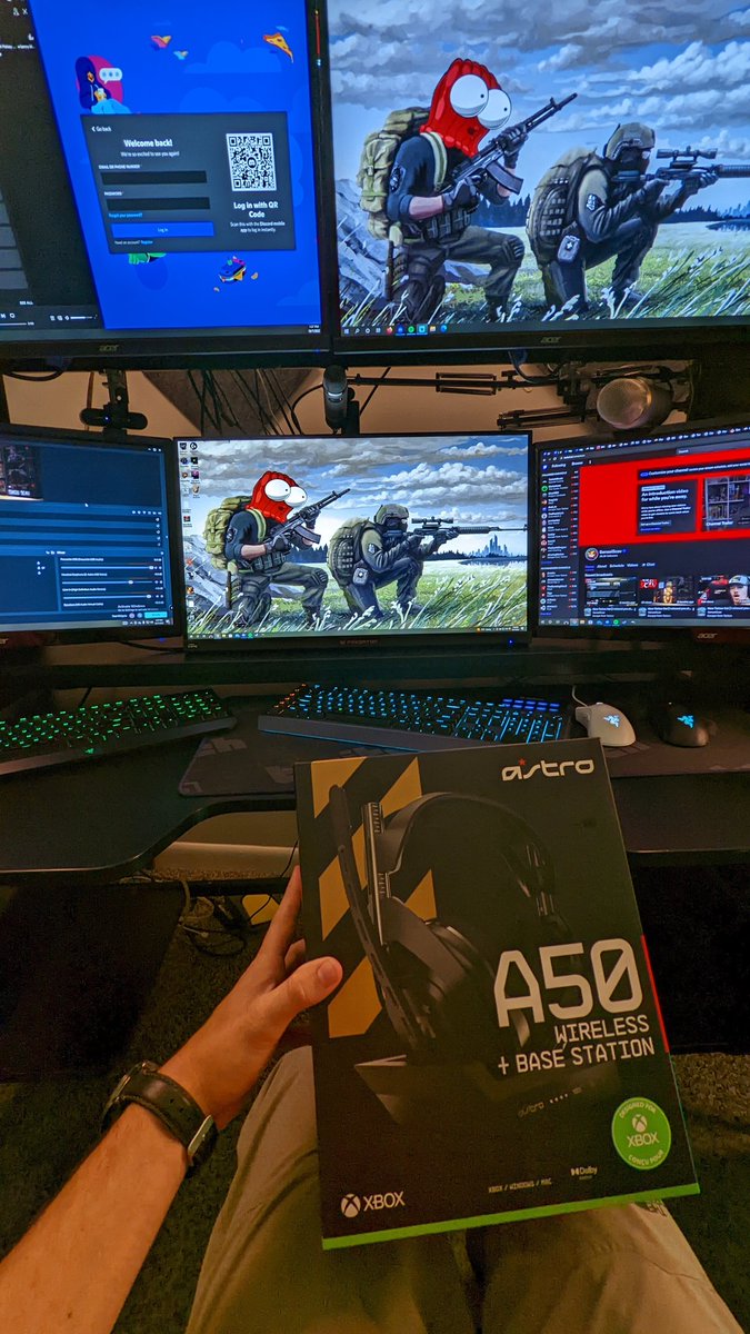 SenseiScav's tweet photo. Homies, I've been struggling, anxious, alone, guilt-ridden over my absence from streaming. It's been over 30 days since I've streamed. I've spent time working on myself, and I miss my Twitch Family every day. Tomorrow.....I'm back. Tomorrow, I see my friends and family again ❤️ https://t.co/zpGi4fd2Kw