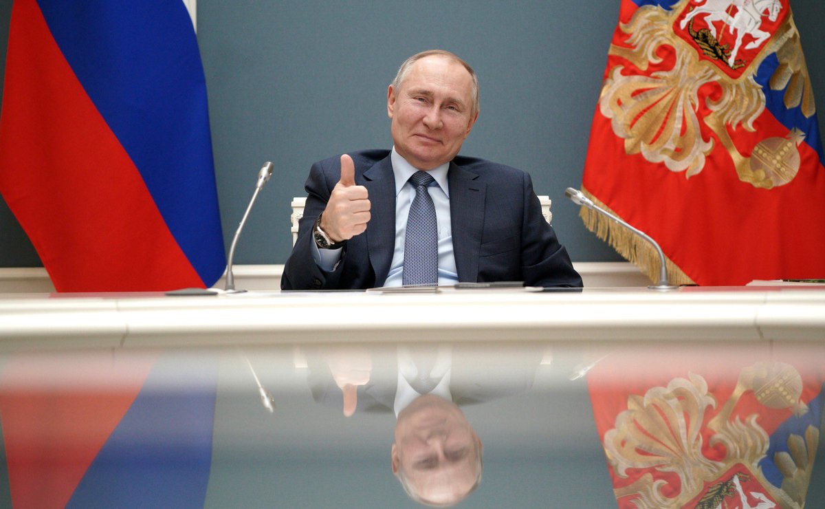 AndriusTapinas's tweet photo. Already reached 304k euro and there are still 3 hours left until midnight. Lets give our #GiftBagForPutin more oomph! 

Recipient: Laisves TV
IBAN: LT167300010156927144, Swedbank

Paypal: gabija@laisves.tv https://t.co/vtWQwr2PIC