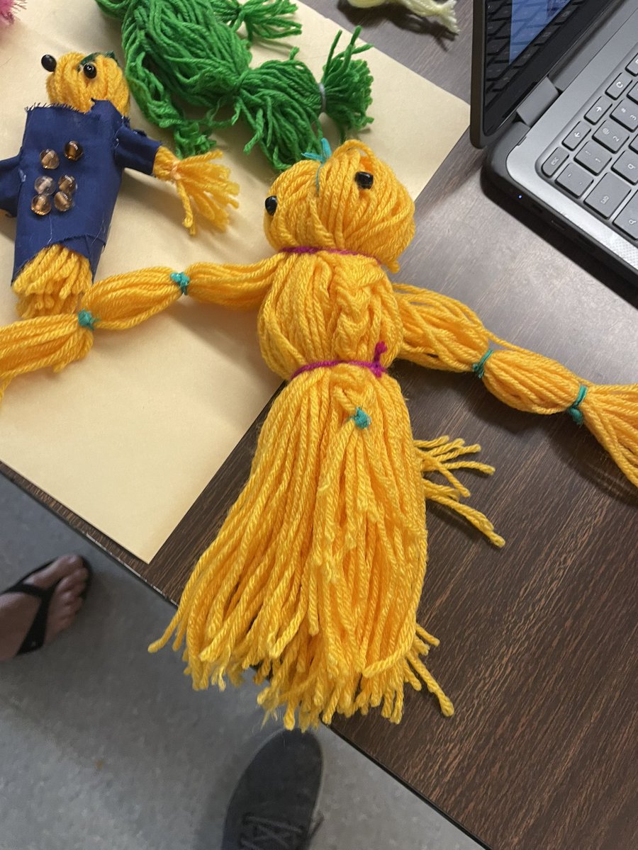 <a href="/WestElAndover/">West El Andover MA</a> students creating yarn figures for their <a href="/ACE_Andover/">AndoverCoalitionforEducation(ACE)</a> scarecrows <a href="/AndoverPS/">APS</a>