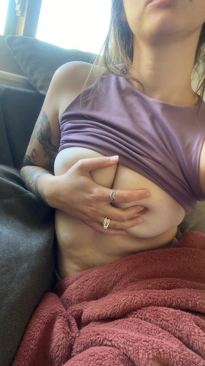 thatsammygreen's tweet photo. My Onlyfans is free to the first 7 subscribers!!! Go subscribe!! 

#7subscribers #onlyfans #freeonlyfans #spicycreator #wetgirls https://t.co/1C5NnDbwok