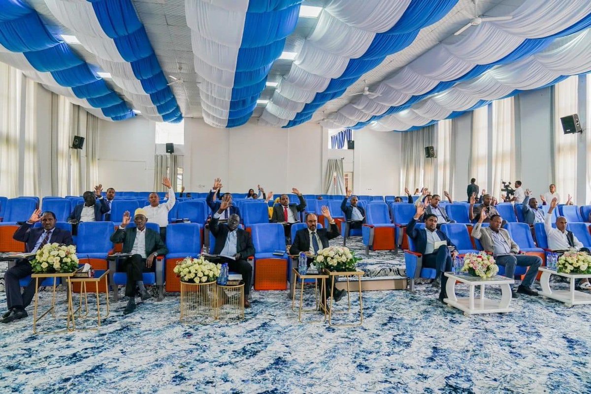 Husseinkasim's tweet photo. Today, the SRS became the first region to host the executive committee meeting of the Prosperity Party, the ruling party in Ethiopia. This is part of our agenda to make Jijiga a diplomatic hub and center of development in the Horn. https://t.co/Jcy3dqGs5M