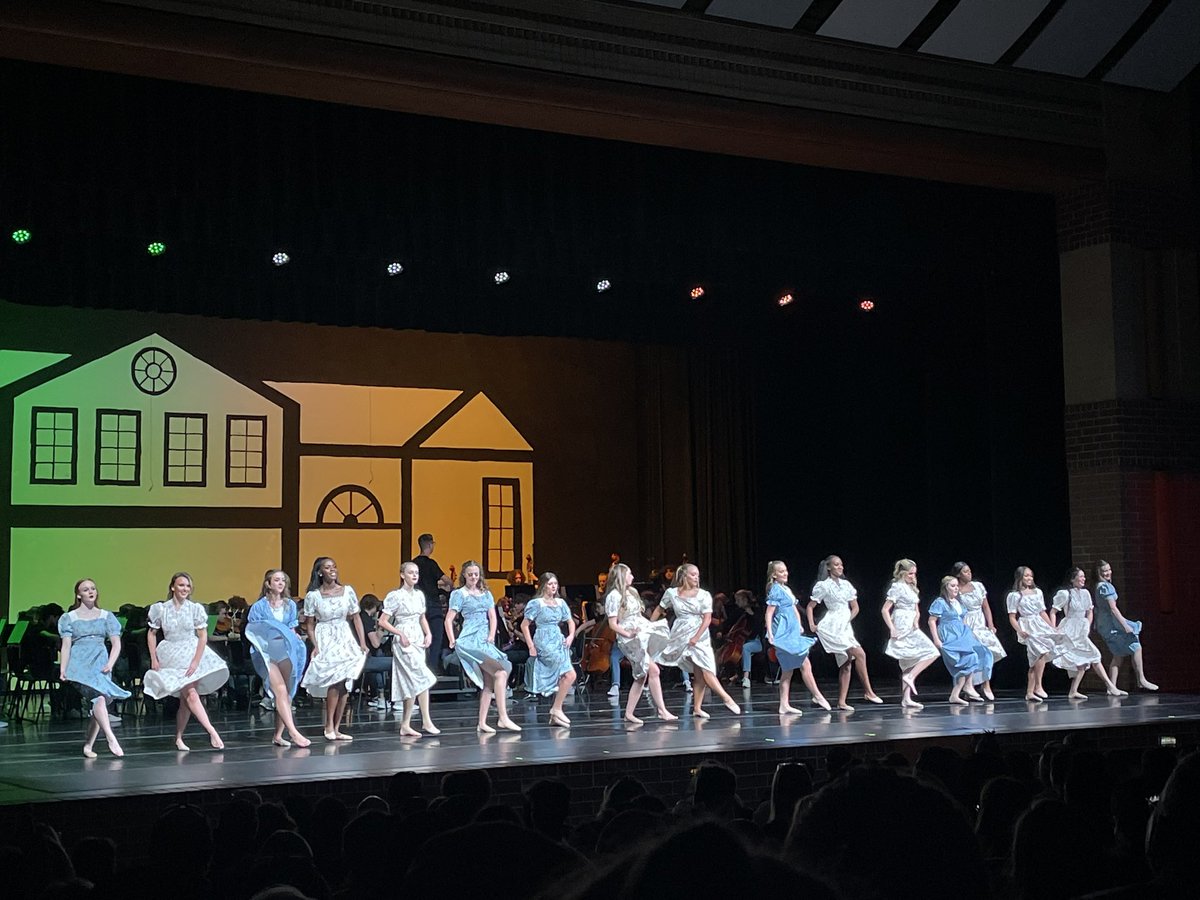 Still on cloud 9 after last nights Symphony for a Dance Floor performance! <a href="/avonorchestra/">Dean Westman</a> &amp; <a href="/avonstringbling/">Joel Powell</a> students did an amazing job providing beautiful accompaniments for all our dancers!! Such an astounding evening of live performances!