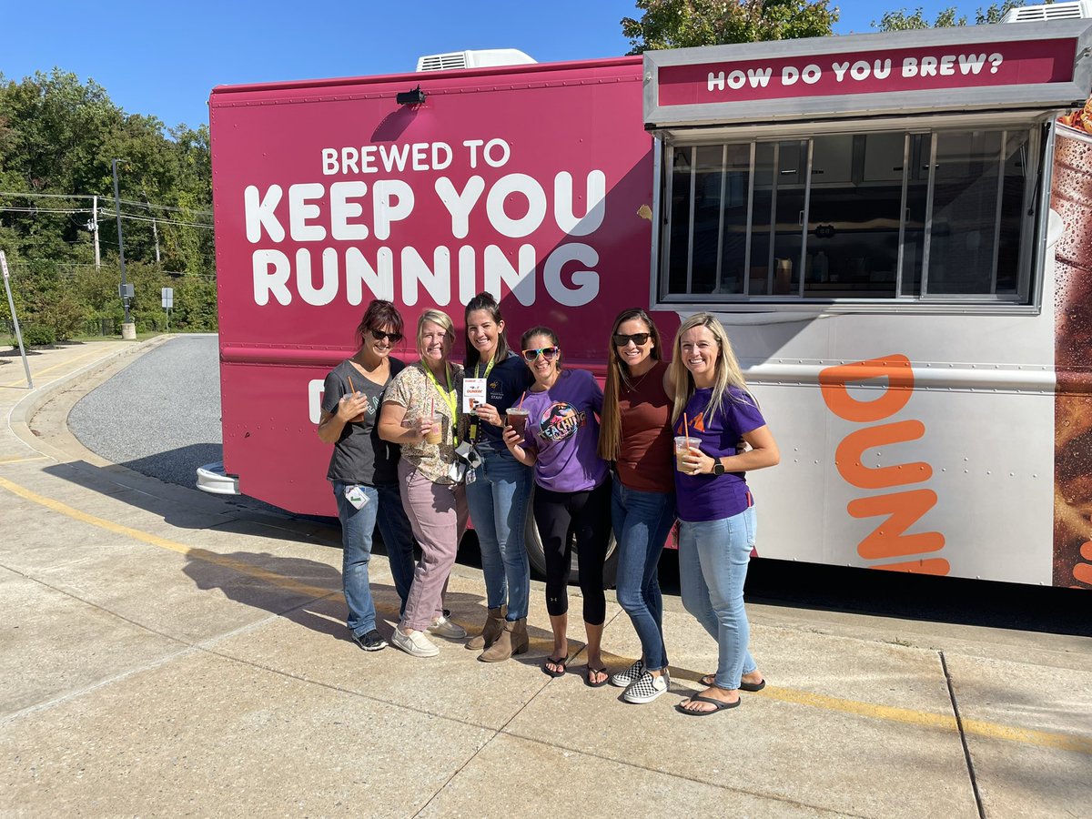 MrsWarble tweet media