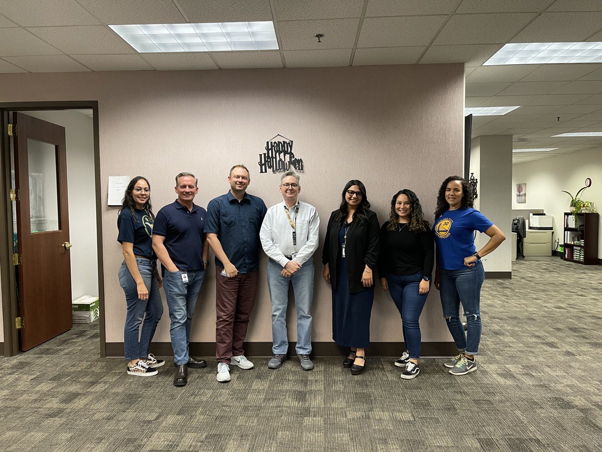 ClarkCountySch's tweet photo. The 💙 Communications Unit are ALL IN for WEEK of RESPECT! #CCSDGetYourBlueOn They are #Upstanders! BE KIND! #CCSDWeekOfRespect https://t.co/OVhYF94ghC