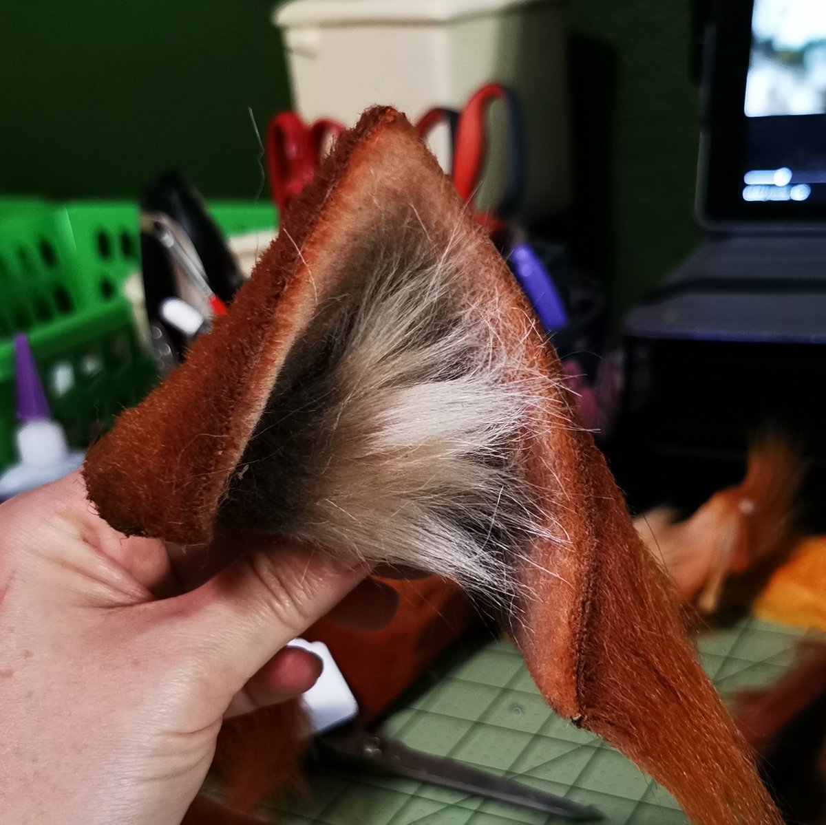 AnthroAesthetic's tweet photo. I'm putting 8 pairs of natural shades in my Etsy shop sometime tomorrow evening. They can be decorated for an additional fee. If you want to snag it before I put in in my shop, send me a message. More pics in comments https://t.co/JFFTZsaQ9S