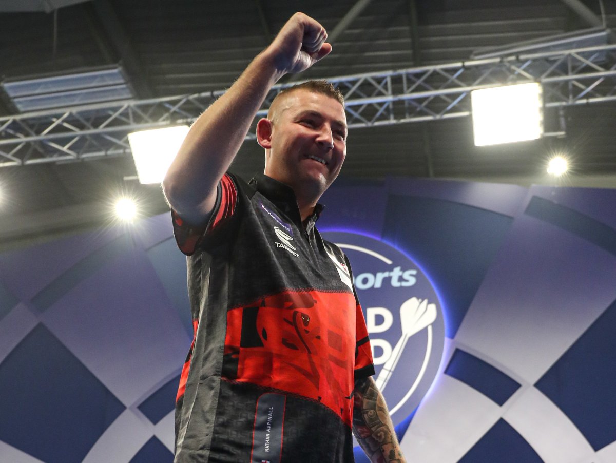 livedarts's tweet photo. 𝗔𝗦𝗣 𝗦𝗘𝗔𝗟𝗦 𝗦𝗘𝗠𝗜-𝗙𝗜𝗡𝗔𝗟 𝗦𝗣𝗢𝗧 🐍

Nathan Aspinall is through to the Semi-Finals of the World Grand Prix for the first time after a hard-fought 3-2 victory over debutant Martin Lukeman!

#WorldGrandPrix https://t.co/h1JsgvH3vr