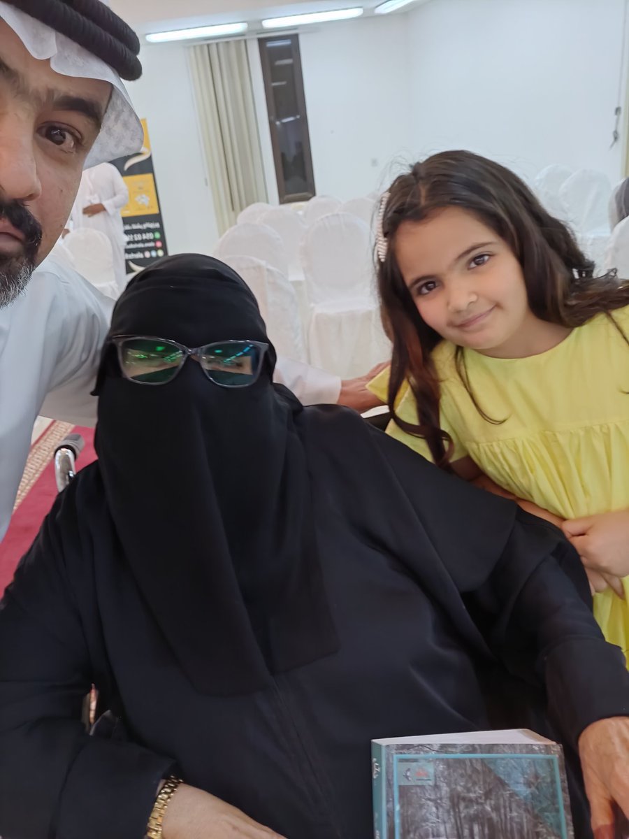 googl79's tweet photo. @aminah_baksh @afs999_ سعدت جدآ بلقاء زملائي في كتاب #ولكن وعلى رأسهم صاحبة السمو الملكي الدكتوره أضواء بنت فهد كلماتها تزيد أعتزازنا بدور الاسرة ووالدين أستوقفني عبارة ليت أبي يعود وأخبره ماذا فعلت أمي فعلت الكثير جبرت إنكسارنا بعد فقد الأب رحم الله من وافته المنيه واطال في عمر مصادر قوتنا. https://t.co/41PnwNNSuM