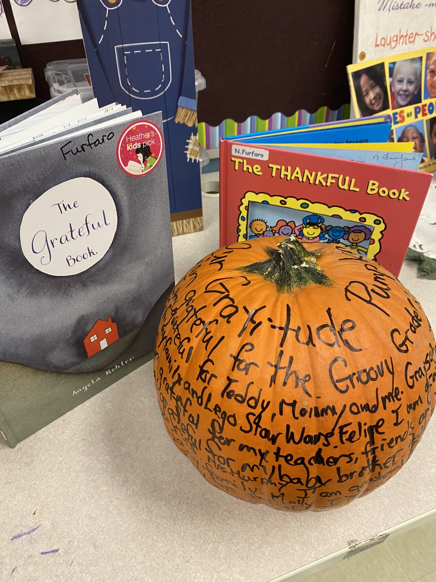 Finished our Gratitude Pumpkin today to remind us of all our many blessings! I’m thankful for my Groovy Grade 1’s and their families and my wonderful and supportive staff! I am very blessed! 🍂🧡🍁❤️Happy Thanksgiving! 🍂🧡🍁❤️
<a href="/FalconFeat/">St. Francis</a> <a href="/nikifurfaro/">Niki Furfaro</a>