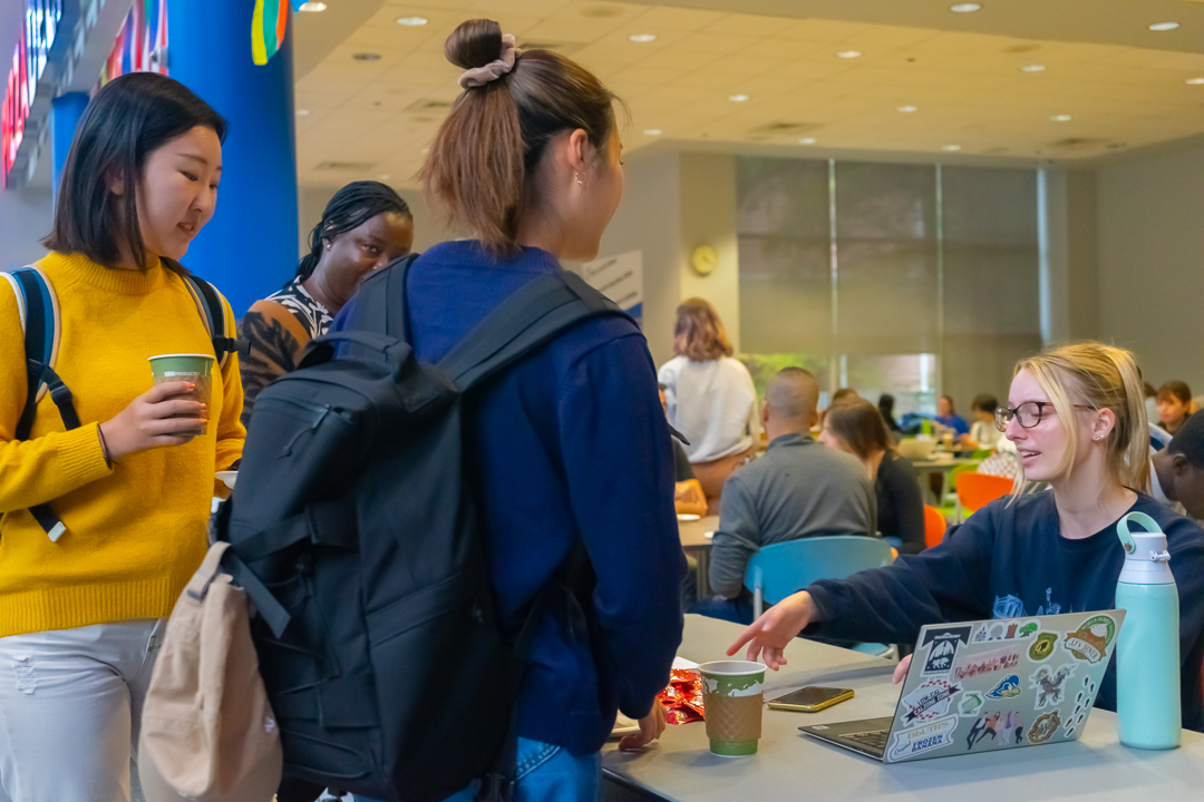 UDGlobal's tweet photo. Enjoy this lovely weather by coming out to #UDIntlCoffeeHour today, 4-6 p.m. in Trabant! ☕️

This week we have HLGSA, @HOLA_UD, @SACNASatUD &amp; "We're First" co-hosting to celebrate #HispanicHeritageMonth. Come through! 🌎 https://t.co/qooDayWaOF