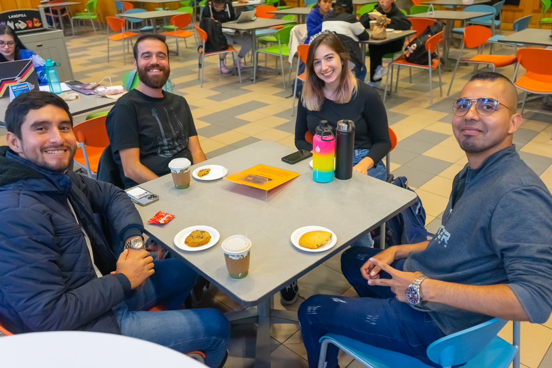 UDGlobal's tweet photo. Enjoy this lovely weather by coming out to #UDIntlCoffeeHour today, 4-6 p.m. in Trabant! ☕️

This week we have HLGSA, @HOLA_UD, @SACNASatUD &amp; "We're First" co-hosting to celebrate #HispanicHeritageMonth. Come through! 🌎 https://t.co/qooDayWaOF