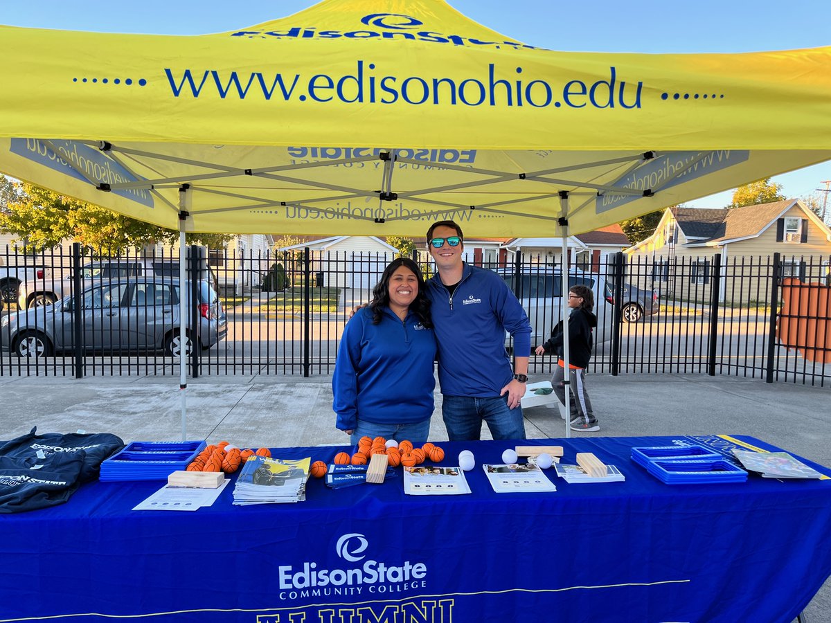 EdisonOhio's tweet photo. We had a great time at the Versailles HS vs. Anna HS football game last Friday, connecting with alumni and meeting new friends! We look forward to connecting with the community and showing our support of local area athletics at future tailgate visits. 🏈 https://t.co/GxZ7bf0TDo
