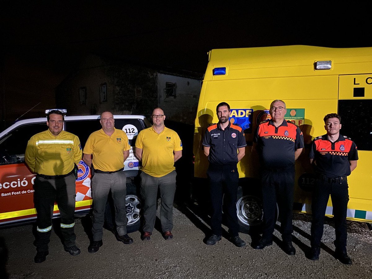 sfadfcat's tweet photo. 🟡 Primera reunió entre el @sfadfcat i la @Coordinadora_AV per establir un conveni de col·laboració de les #adfcat i #ProteccioCivil de #Catalunya per millorar la coordinació territorial del voluntariat. #SomTerritori https://t.co/y1WfQP1QuA
