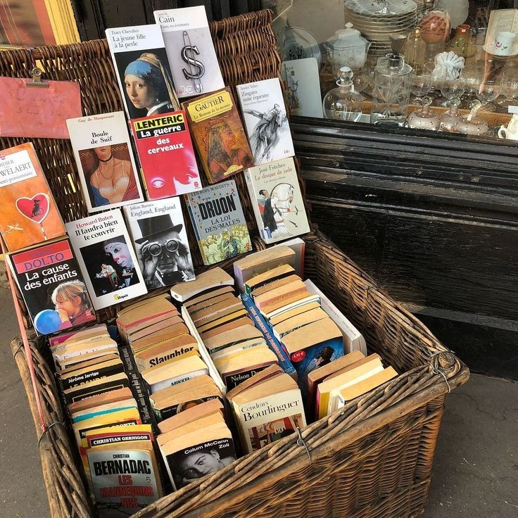 typicalrue's tweet image. looking for moots and people to interact with!!! 

#lifetwt #studytwt #musictwt #booktwt #moots #lookingformoots 

labyrinth, lana, old money aesthetic, study gcs, book gcs, study motivation