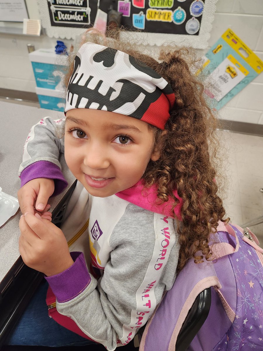 <a href="/Buccaneers/">Tampa Bay Buccaneers</a> <a href="/BucsFoundation/">Tampa Bay Buccaneers Foundation</a> on a  #raisetheflags spirit hunt @MortElementary #GoBucs