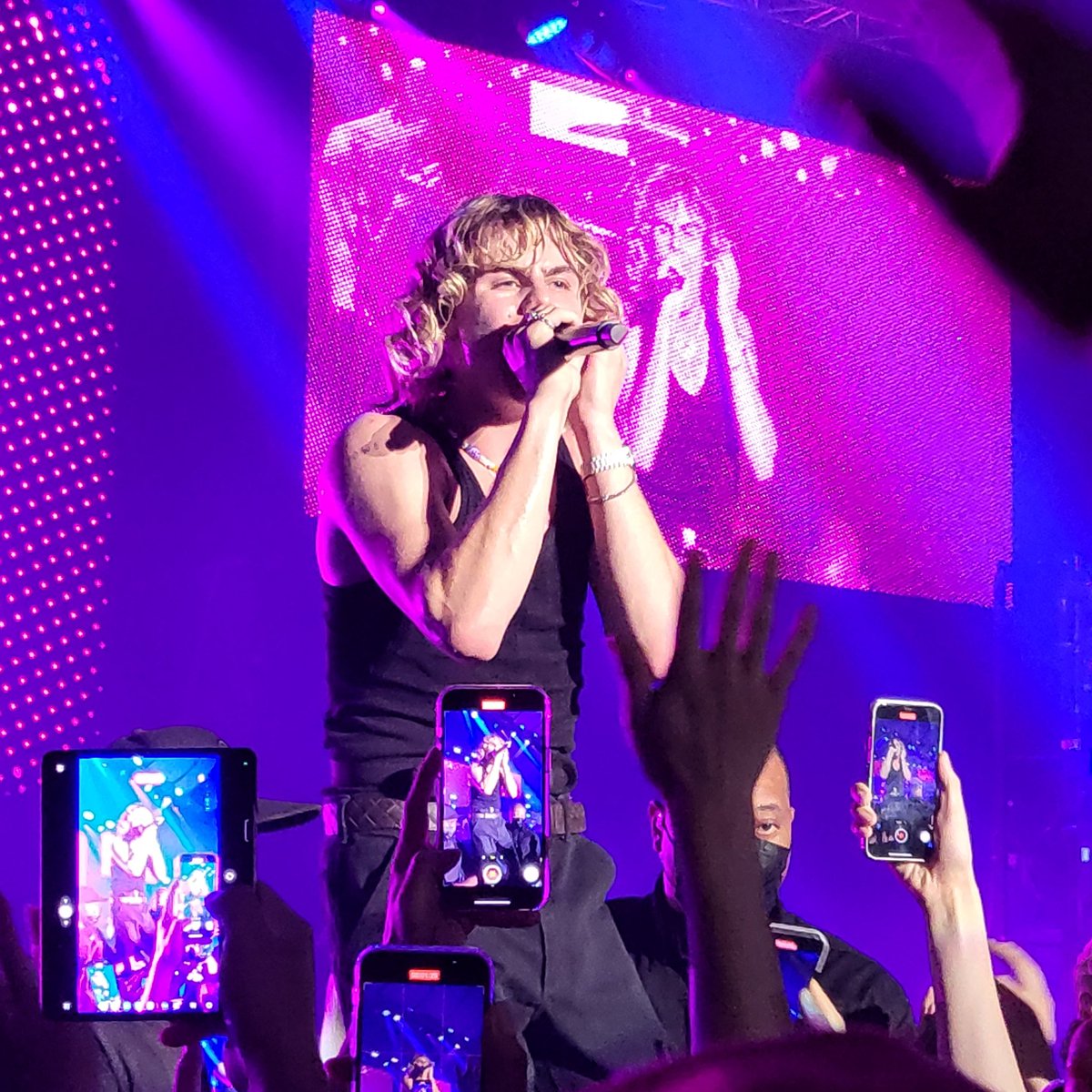 Average water connoisseur tweet media