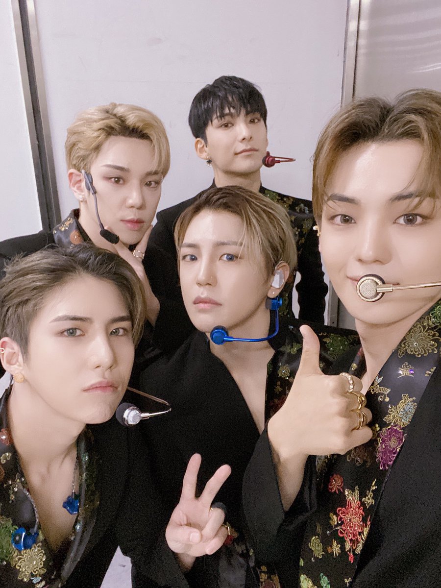 OnThisDayACE's tweet photo. [201008] // Two Years Ago

Beat Interactive Twitter and A.C.E Instagram updates after performance of #Baby_Tonight on M Countdown

🕊️ https://t.co/OwZLTPSMoC
📷 https://t.co/dIt0HHLDxg

@official_ACE7
#ACE #에이스 #황홀경 https://t.co/RFbfXjrp4E