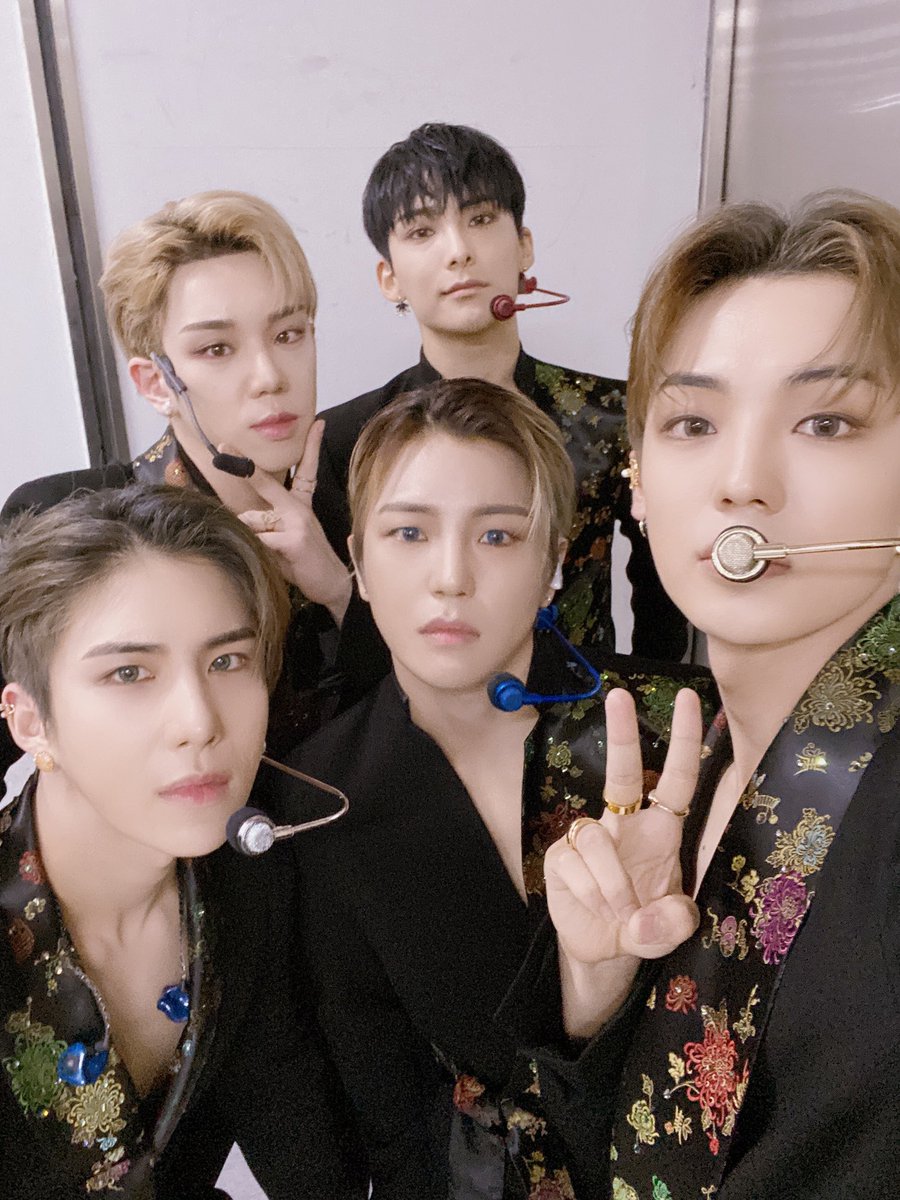 OnThisDayACE's tweet photo. [201008] // Two Years Ago

Beat Interactive Twitter and A.C.E Instagram updates after performance of #Baby_Tonight on M Countdown

🕊️ https://t.co/OwZLTPSMoC
📷 https://t.co/dIt0HHLDxg

@official_ACE7
#ACE #에이스 #황홀경 https://t.co/RFbfXjrp4E