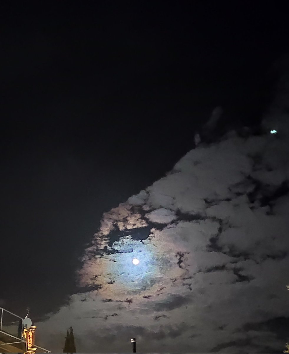 10Yovana's tweet photo. El cielo de hoy 😍 https://t.co/nHIifN6tob