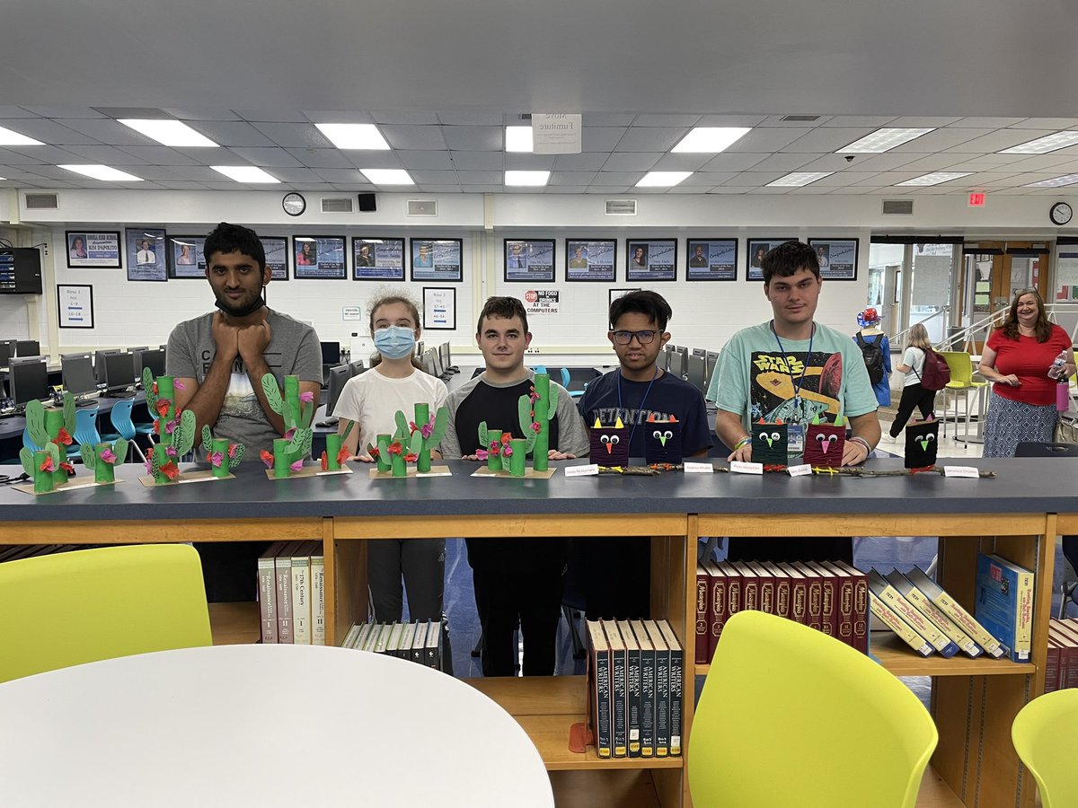 Awesome Art Kids! 3-D 🌵 cactus sculptures!