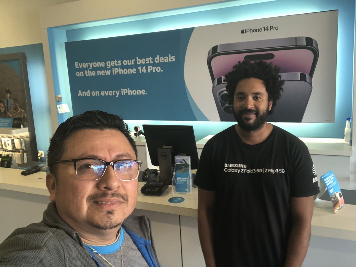 Team TWE Crofton is ready to put in some work! Looking forward to see them CRUsh business goals!!! #attbusiness <a href="/MidAtlMoguls/">Mid-Atlantic Business Moguls</a> <a href="/Amy__Smith1/">Amy Smith</a> <a href="/Nicole_L_Loy/">Nicole Loy</a> <a href="/aleishamarie30/">Aleisha Lloyd</a> <a href="/MikeJablonski5/">Michael Jablonski V 🧱</a>