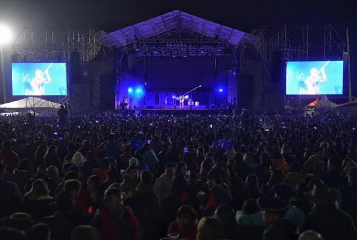 LaGacetaTucuman's tweet photo. Mirá cómo se disfruta la Fiesta Provincial del Caballo en #Trancas https://t.co/flBKctHEyC https://t.co/OYb01wUw5f