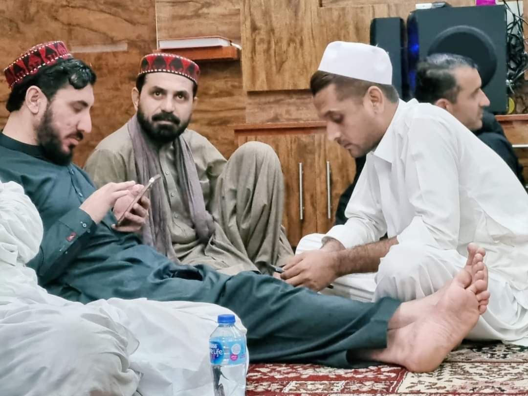mramiz07's tweet photo. خدائی دې ژوندې لره جانانه
زه لیوني خویونه ستا په سر کومه
#MasharAn
#PTMSymbolOfPeace 🕊️🕊️
#PashtunLivesMatter https://t.co/lDvNSqNvEx