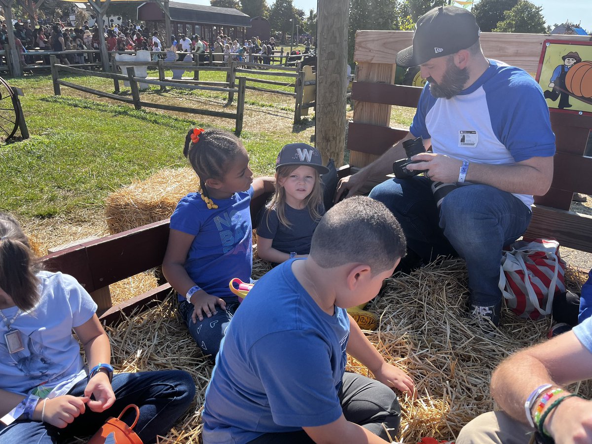 Kindergarten students made it back in the building from Cox Farms! So much fun! …and so many pumpkins 💙 #BucknellStrong