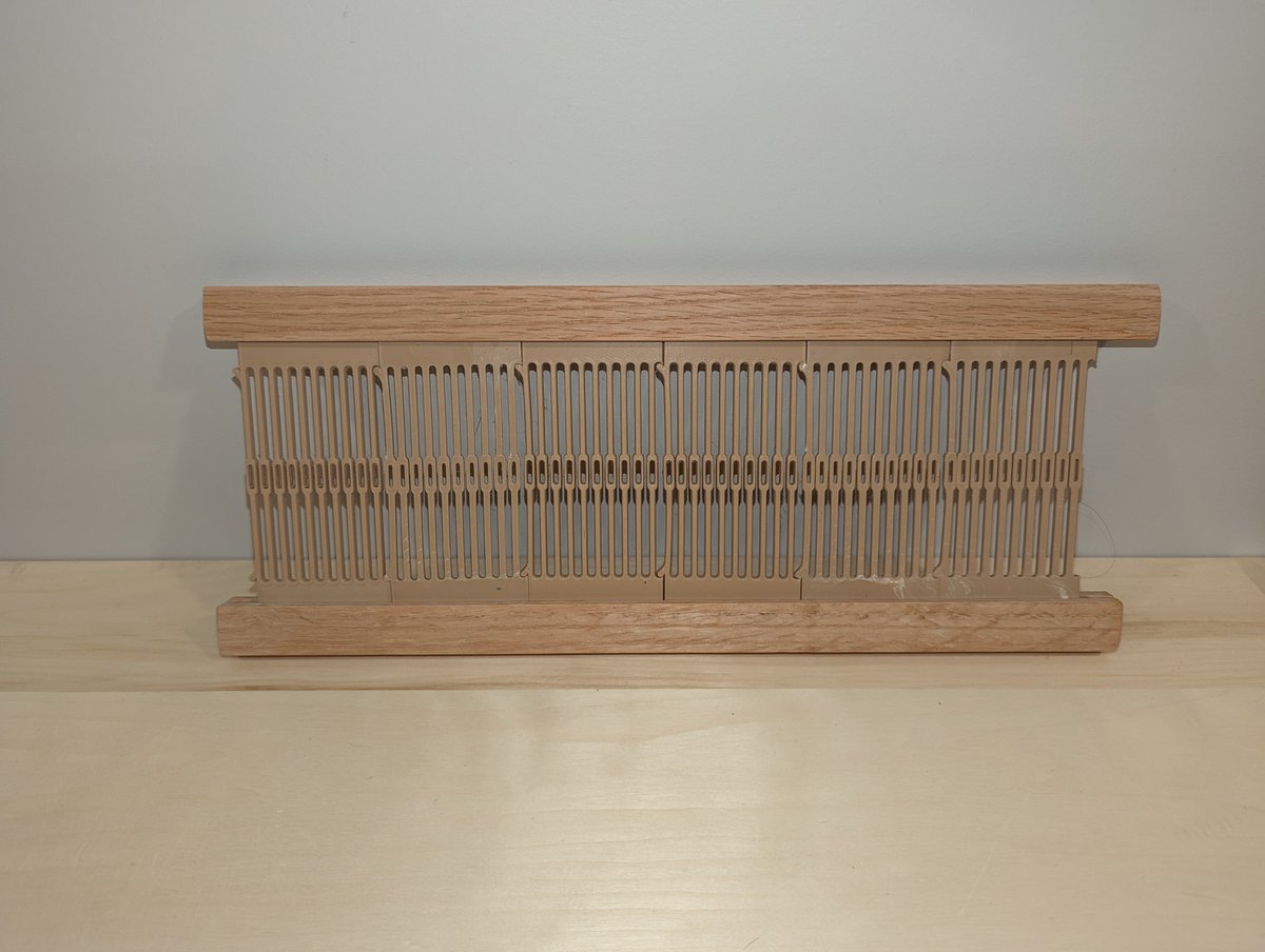 devanmetzdesign's tweet photo. Latest innovations in weaving technology. Quad heddle holder and modular heddle reed sections. https://t.co/X2HjDI0su7