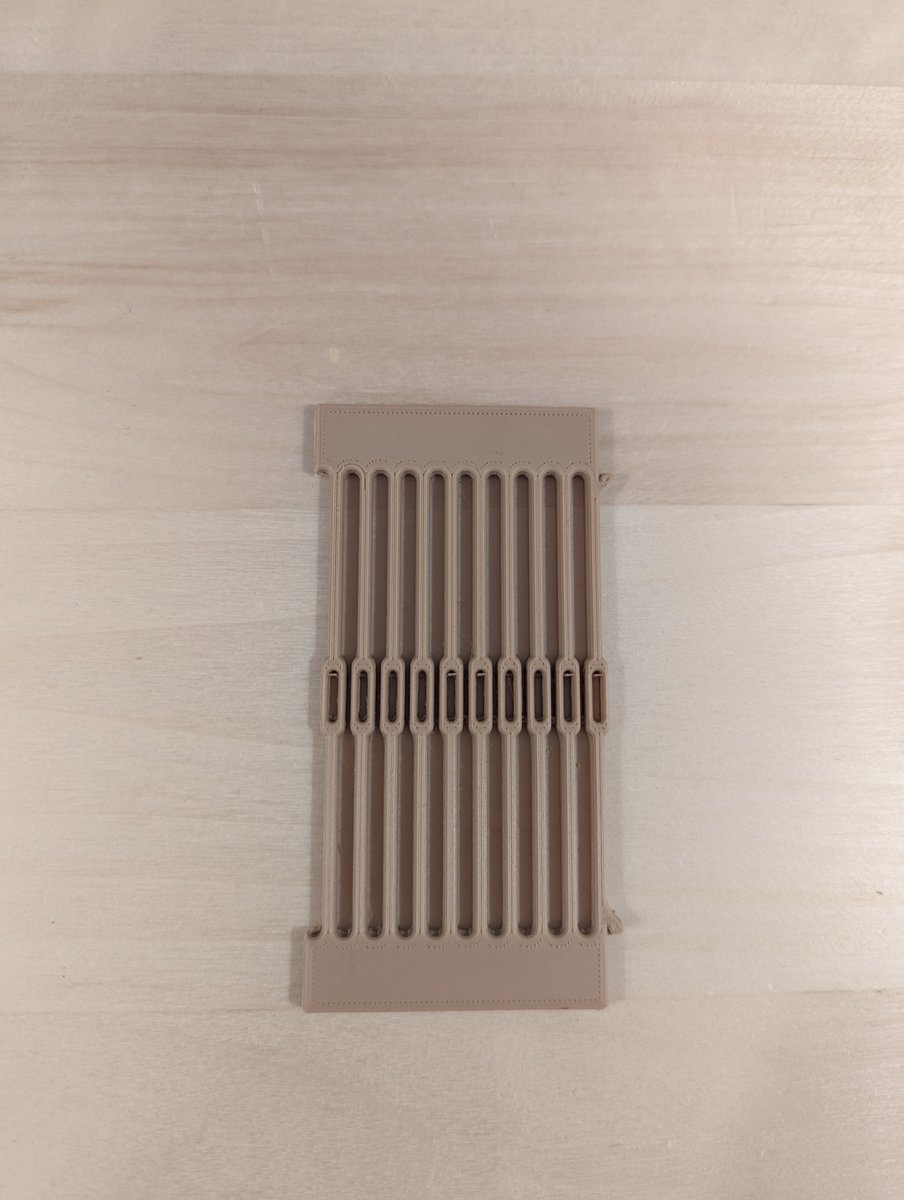 devanmetzdesign's tweet photo. Latest innovations in weaving technology. Quad heddle holder and modular heddle reed sections. https://t.co/X2HjDI0su7