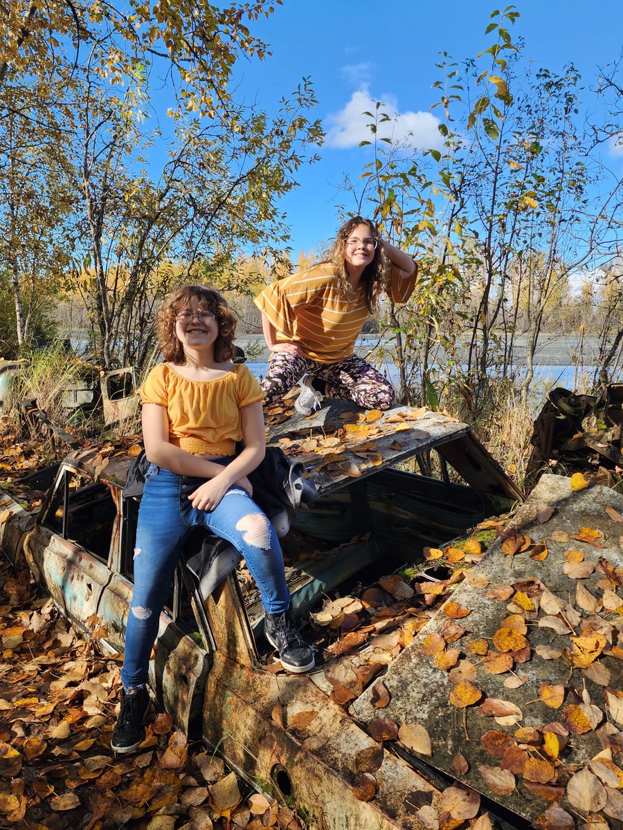 LopezCreations's tweet photo. When fall is the best season! https://t.co/kE73xN9A5k