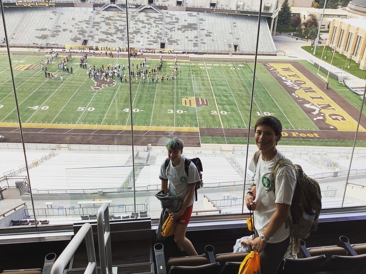 wyomingahperd's tweet photo. Touring the UW athletic facilities and hearing from some student athletes about their experiences as a college athlete! #healthykidsroundup
American Heart Association - Wyoming https://t.co/zlIl1cLcnb