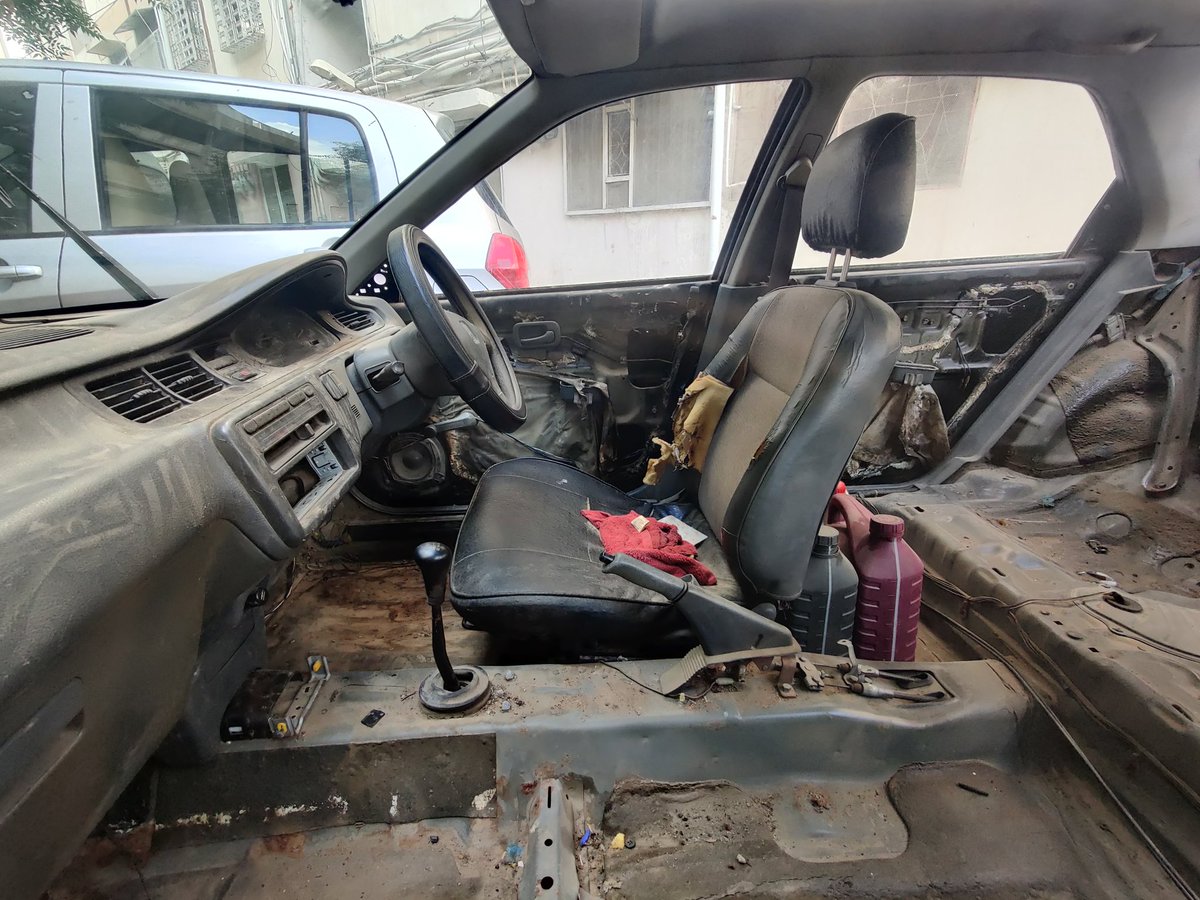 AdrianPermal's tweet photo. #hondacivic #Honda body work almost done. Interior completely ripped out to be completely overhauled! https://t.co/edpNq8dvni