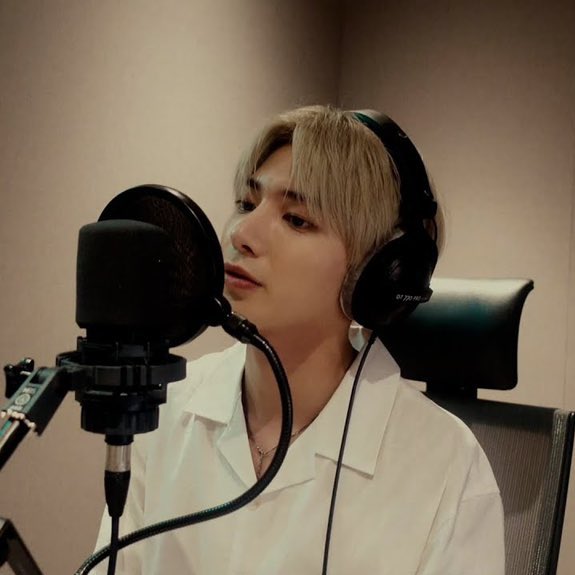 tyunnyangiez's tweet photo. taehyun's demo version - thread

#태현 #TAEHYUN https://t.co/KkqoRdxyO2