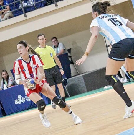DrCharlieMR's tweet photo. 🇵🇾La selección paraguaya femenina conquistó la 1ra. victoria en Handball en los Odesur 2022 al vencer 23-22 a Argentina y sumaron los primeros puntos en el certamen.
Destacada actuación de las #Demoledoras Carimy Aluán, Alicia Villalba y Jéssica Fleitas.

@odonto_pilar 

❤️🤍💙 https://t.co/Fq2ATYil26