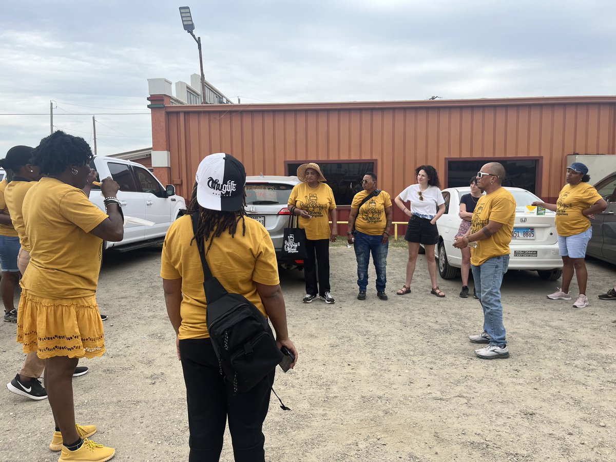 the_ILRC's tweet photo. Our very own Carolina Canizales, Senior Texas Strategist, proudly represents The ILRC alongside @Grassroots_News for their #WitnessOLS action, happening NOW in Dilley, Texas! #EndOLS https://t.co/JwVo2OL6xG