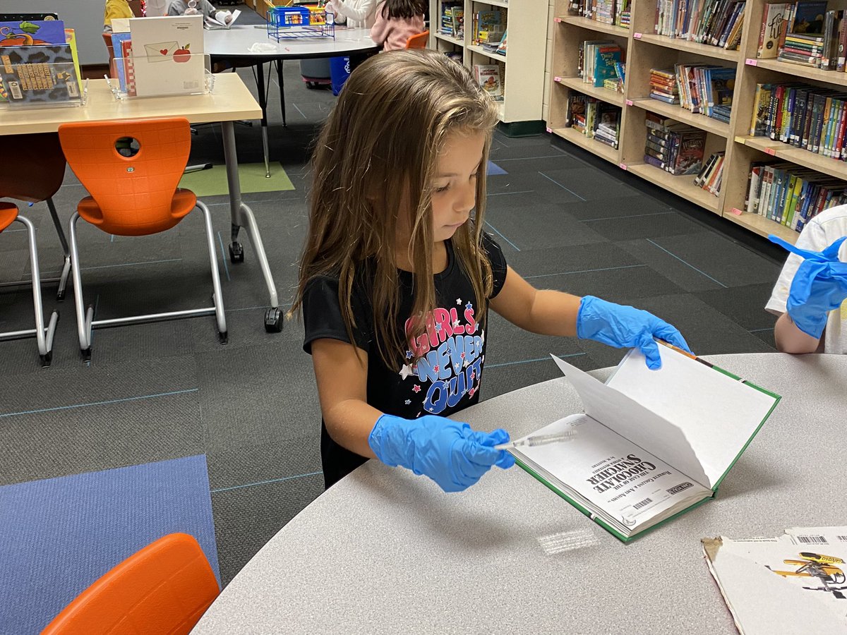 These kindergarteners sure know how to determine what ruined certain library books! Excellent work sorting! ❤️ <a href="/pietraszewski67/">Nikki Pietraszewski</a> <a href="/LakeForestSD67/">Lake Forest School District 67</a> #LFmoments #Cherokeeinspires <a href="/IRCStacey/">stacey</a>