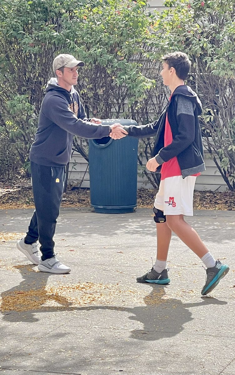 MSPatriotTennis's tweet photo. At the very first JV Metro tournament, the boys placed 7th out of 17 teams!
1S Julian Chantiam, 3-1, 2nd 🥈
2S Isaac Thomas, 3-1, 9th
1D Zach Stoj/Zach Wiegman, 3-1, 9th
2D Jack McAdams/Caleb Schmidt, 3-1, 5th
Great job competing today! @MSHSactivities https://t.co/CtFYeP5PYd