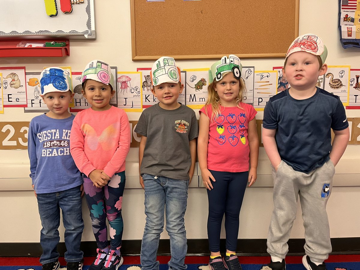 MVSpreschool's tweet photo. Letter t in preschool 🛻🚜 @atsdschools https://t.co/jxHdguJ7bK