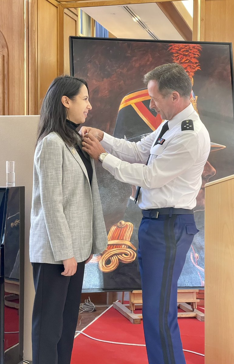 C’est un engagement personnel et bénévole auquel je tenais particulièrement. J’intègre avec fierté et honneur la réserve citoyenne de défense et sécurité de la <a href="/Gendarmerie/">Gendarmerie nationale</a> nationale au grade de colonel. 
Merci au général d’armée <a href="/Ch_RGZ/">Christian Rodriguez</a> de sa confiance. #servir #adhonores