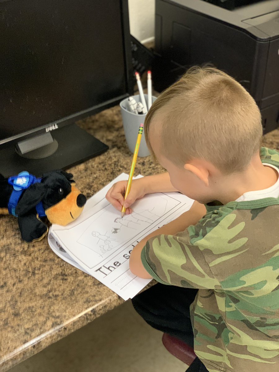 JMoes_Class's tweet image. So amazed by these little authors! Students continued writing their story while getting to explain the details to Rocky! 🥰🐶@ClarkCreekSTEM @K_SmithCCSD