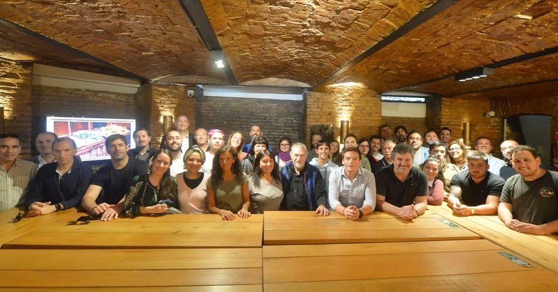 pablonicoletti_'s tweet photo. 💪🏻Seguimos sumando renovar, fortalecer y unir al radicalismo platense

👉🏻Hoy con @federicostorani,
@LucianaBartoli, @alechegarayUCR y Marcelo Uriarte nos reunimos junto a otros dirigentes radicales de toda la ciudad para reafirmar nuestro compromiso con un partido protagonista. https://t.co/a7ixjbiaGe