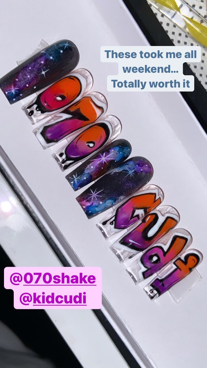 LipstickNPistol's tweet photo. Not me joining the 🐣 again just to follow Dani Moon. Check out my custom @070shake and @KiDCuDi nails i made for the To The Moon Tour. https://t.co/y5wqgzoAyH