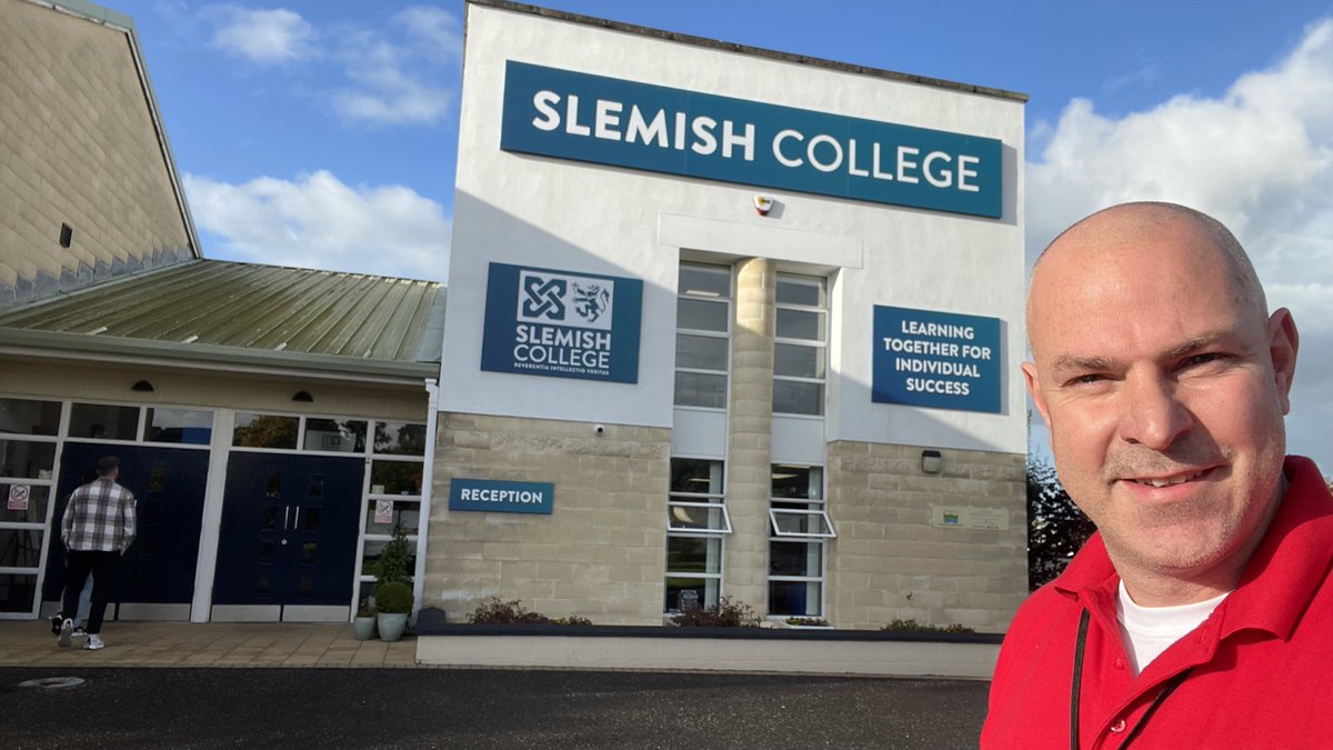 TeacherToolkit's tweet photo. Had the best day! 

Working with teaching colleagues from Slemish College and friends from 20 other schools in the region. 

A chance to pause, to connect and to reboot 🚀 teaching and learning culture. 

Thank you 🙏🏼 Northern Ireland. https://t.co/ZeZlslnqXI