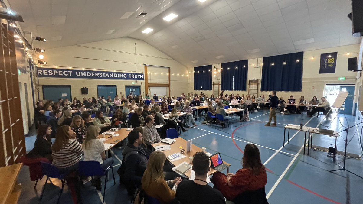 TeacherToolkit's tweet photo. Had the best day! 

Working with teaching colleagues from Slemish College and friends from 20 other schools in the region. 

A chance to pause, to connect and to reboot 🚀 teaching and learning culture. 

Thank you 🙏🏼 Northern Ireland. https://t.co/ZeZlslnqXI