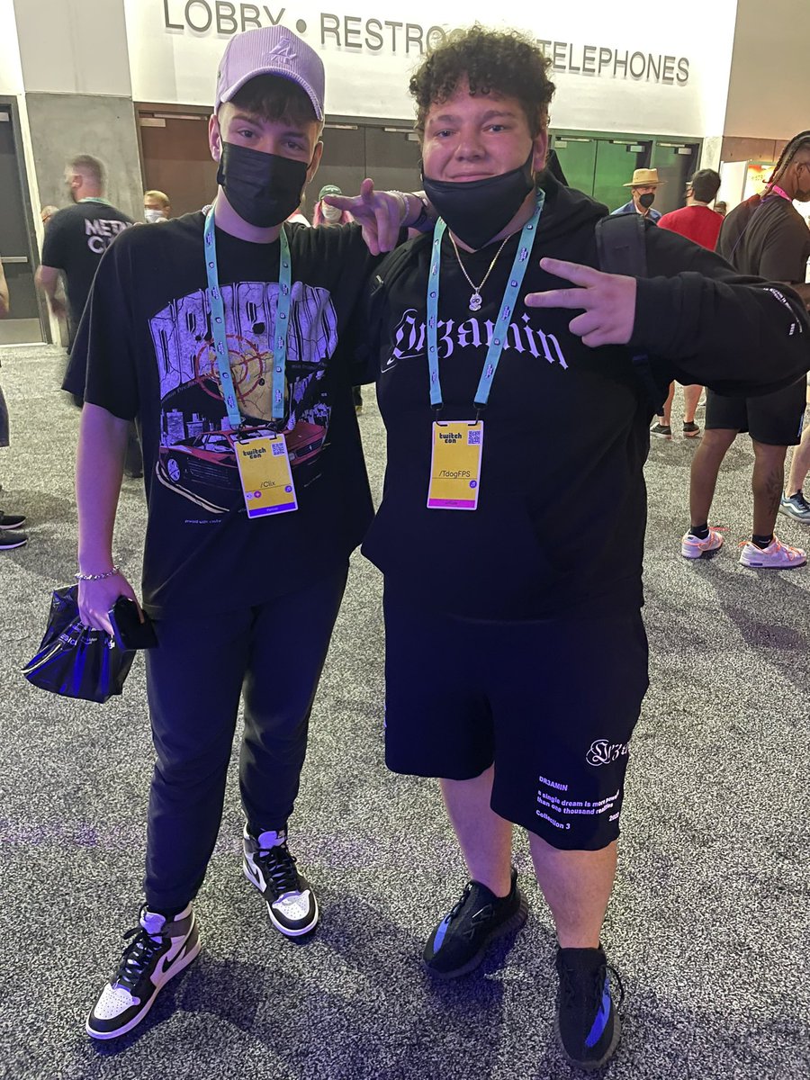 ClixUpdatez's tweet photo. yo guys!! i just met the goat @Clix ‼️ https://t.co/9voXXKNOKc