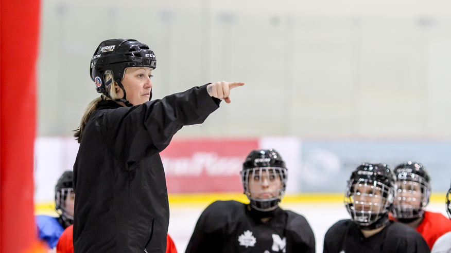 hockeymanitoba's tweet photo. Hockey Manitoba's Female Coach Development Group will provide female coaches in Manitoba with support and mentorship throughout the season.

You can register via the link below:

🔗| https://t.co/urNNmgiaLR https://t.co/8aeGk4zX6U