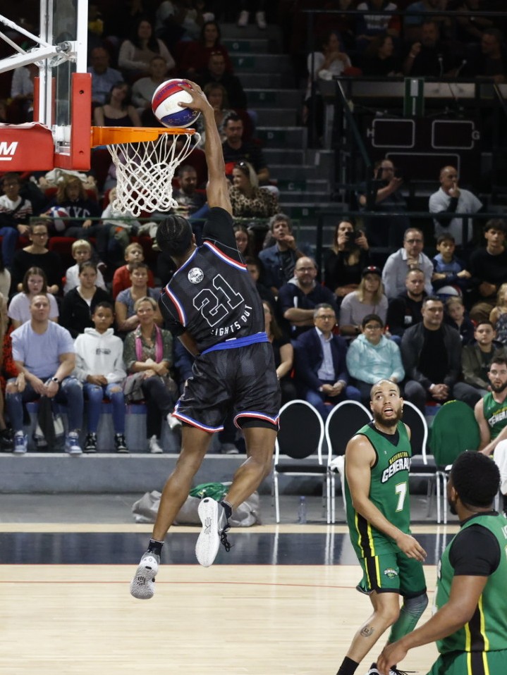 gcuisinier's tweet photo. Chouette soirée avec les #harlemglobetrotters au #spiroudome https://t.co/8HdZ0Vun0Q