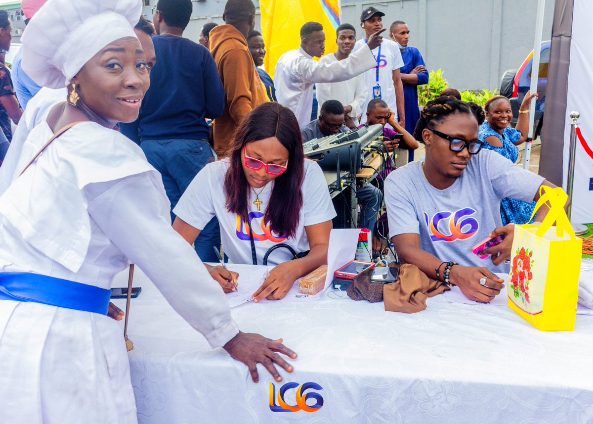 cccoreofe's tweet photo. What a thrilling way to kickstart the #LC6 with the Pre-Event of 'Open Mic' stage for people to showcase their musical talents.  @luliconcert_ #LuliConcert2022 #LuliConcert #CCCToTheWorld #GetLulified #Praise #Worship #Prayers #concert #music #celestial #explore #viral #fyp https://t.co/PyyC3bIbA5