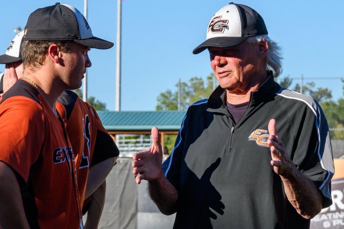 ecexpress's tweet photo. We know #NationalCoachesDay was yesterday, but we like celebrating these guys every day! 

#RollTrains https://t.co/12H82Fk6jw